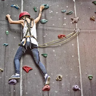 Port Moody youth rock climbing