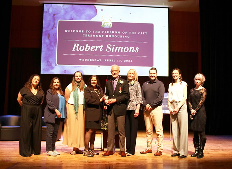 Robert Simons with City Council receiving the Freedom of the City Award